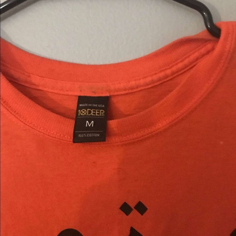 10 Deep Tee - Picture 3 of 3